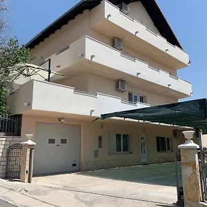 Apartment Sandra, Kastela